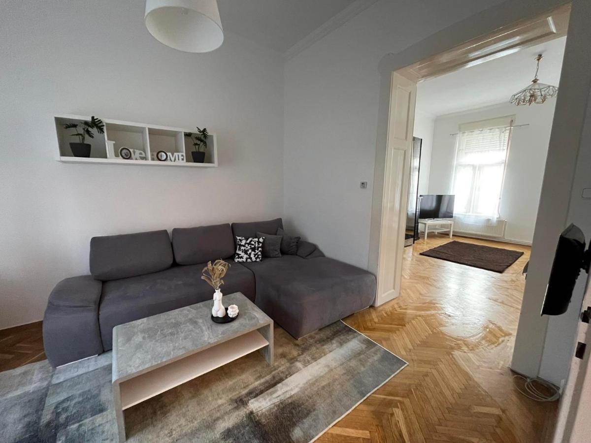 Szeged Apartman מראה חיצוני תמונה